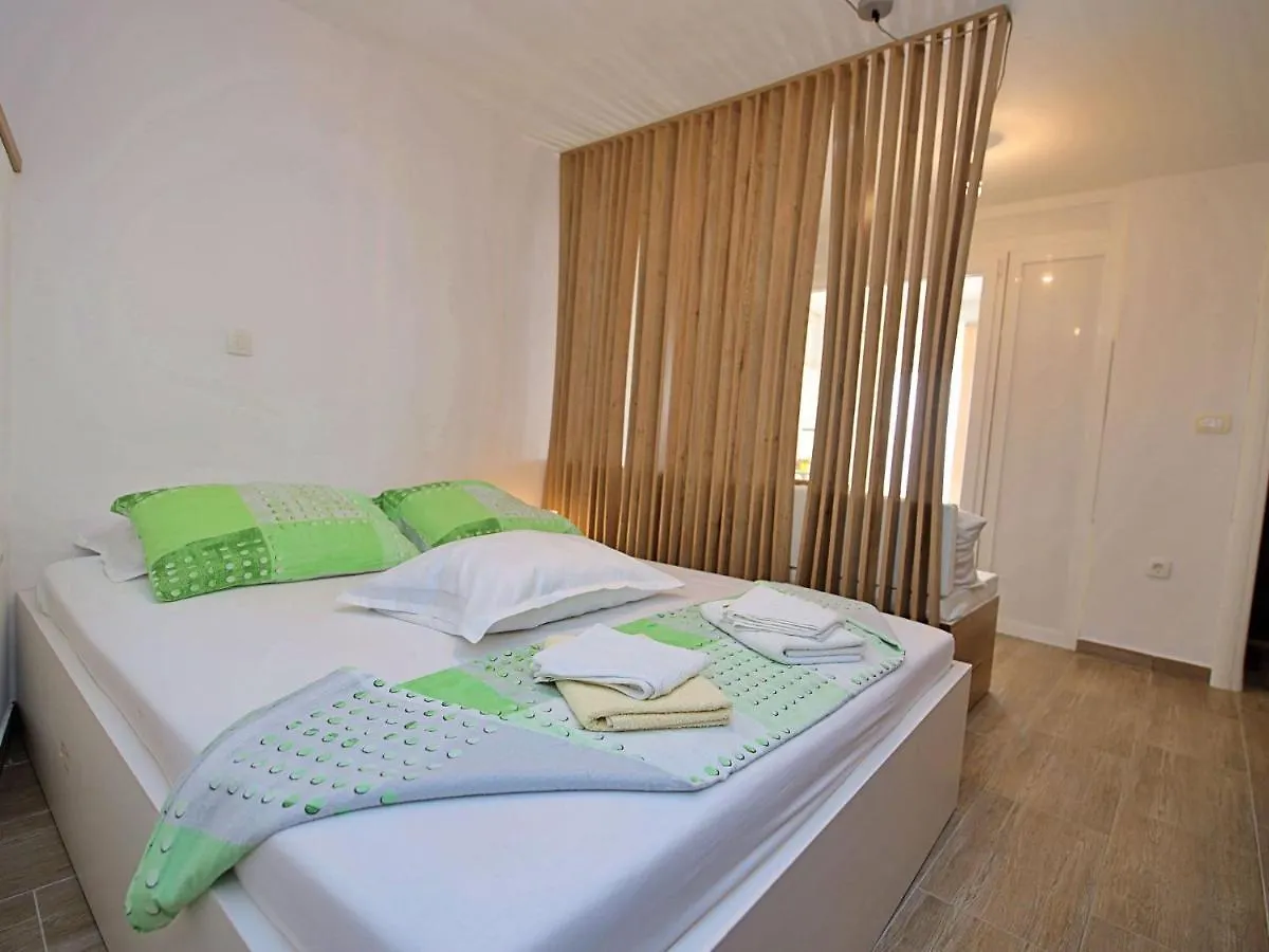 Apartment Borka-3 By Interhome Trogir